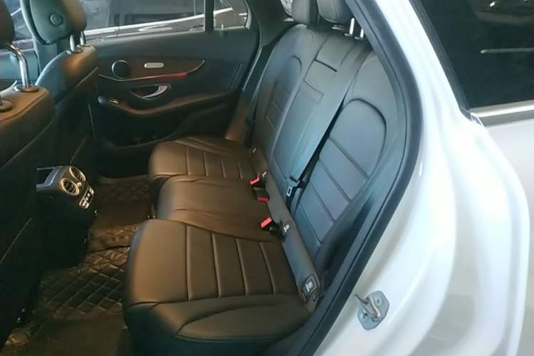 Used Mercedes-Benz GLC 2022 Second Facelift GLC 260 L 4MATIC Luxury Edition Left Rear Seat