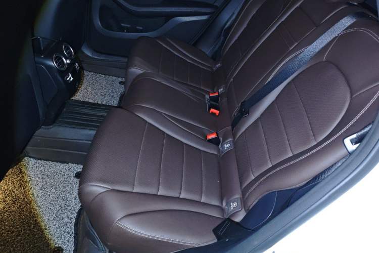 Used Mercedes-Benz GLC 2022 Refreshed GLC 300 L 4MATIC Dynamic Edition Prestige Version Left Rear Seat