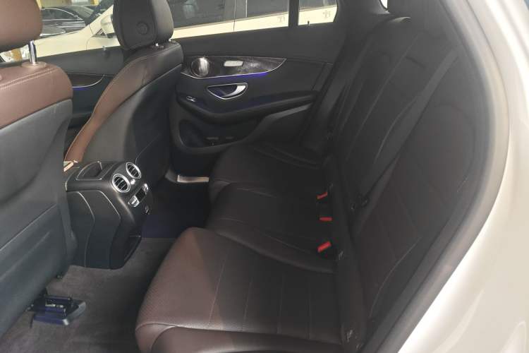 Used Mercedes-Benz GLC 2022 Refreshed GLC 300 L 4MATIC Dynamic Edition Prestige Version Left Rear Seat