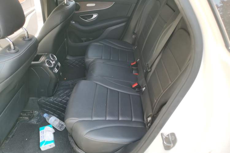 Used Mercedes-Benz GLC 2022 Second Facelift GLC 260 L 4MATIC Luxury Edition Left Rear Seat