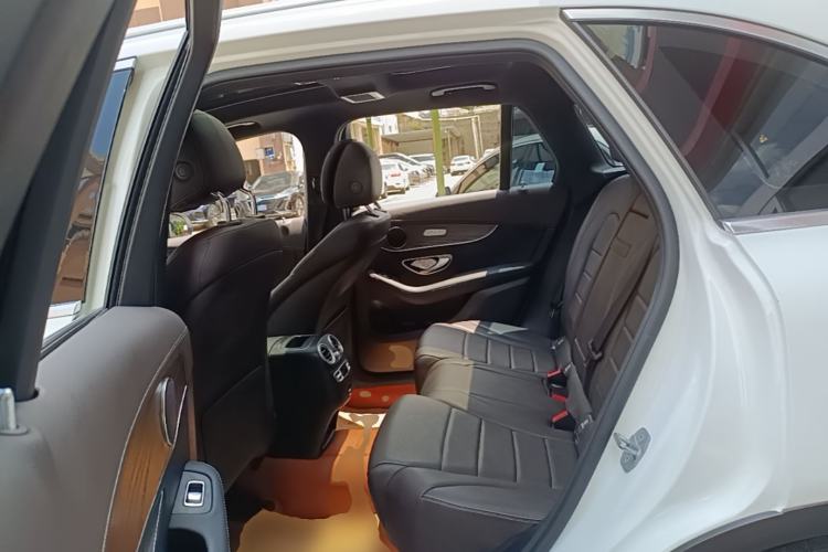Used Mercedes-Benz GLC 2022 Second Facelift GLC 260 L 4MATIC Luxury Edition Left Rear Seat