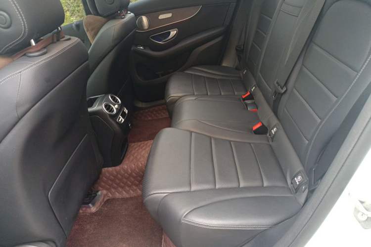 Used Mercedes-Benz GLC 2022 Refreshed GLC 300 L 4MATIC Dynamic Edition Left Rear Seat