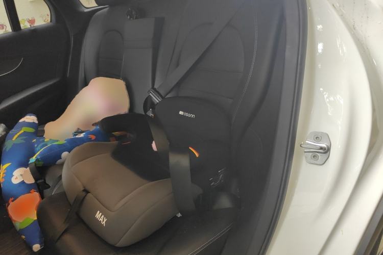 Used Mercedes-Benz GLC 2022 GLC 300 L 4MATIC Dynamic Edition Prestige Model Left Rear Seat