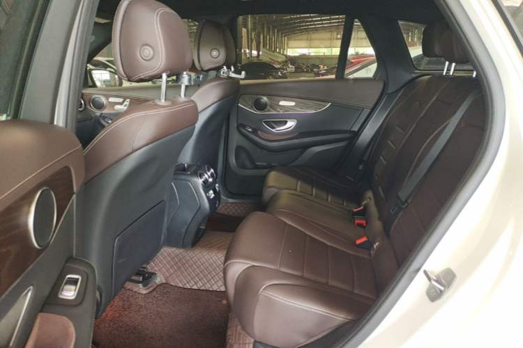 Used Mercedes-Benz GLC 2022 Refreshed GLC 300 L 4MATIC Dynamic Edition Prestige Version Left Rear Seat