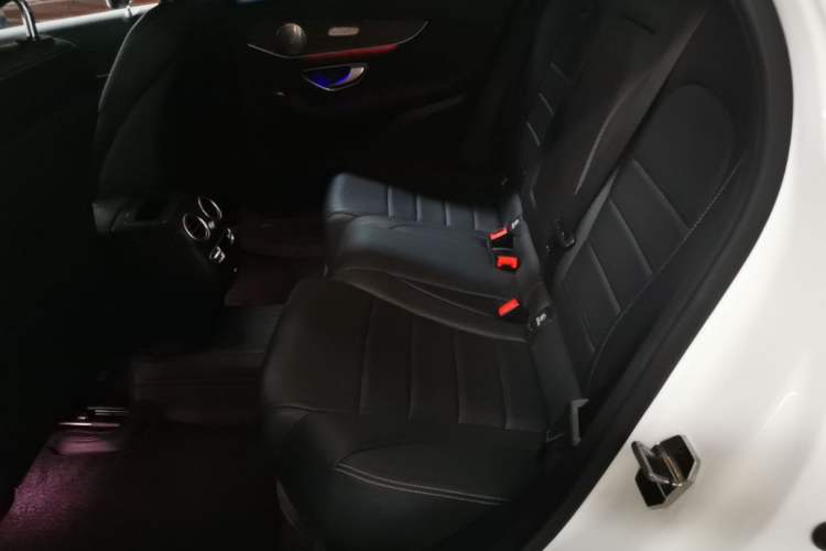 Used Mercedes-Benz GLC 2022 Refreshed GLC 300 L 4MATIC Dynamic Edition Left Rear Seat