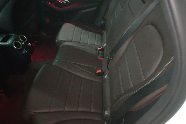 Used Mercedes-Benz GLC 2022 GLC 300 L 4MATIC Dynamic Model Left Rear Seat