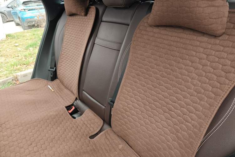 Used Mercedes-Benz GLC 2022 GLC 260 L 4MATIC Luxury Model Left Rear Seat