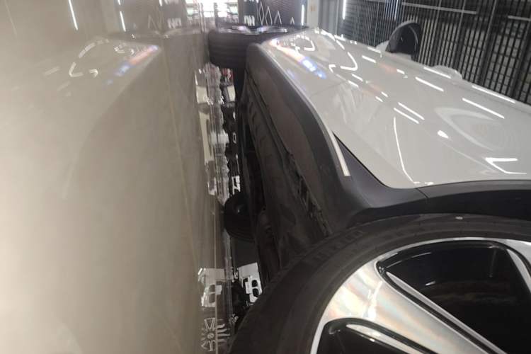 Used Mercedes-Benz GLC 2022 Refreshed GLC 300 L 4MATIC Dynamic Edition Prestige Version Left Side Sill