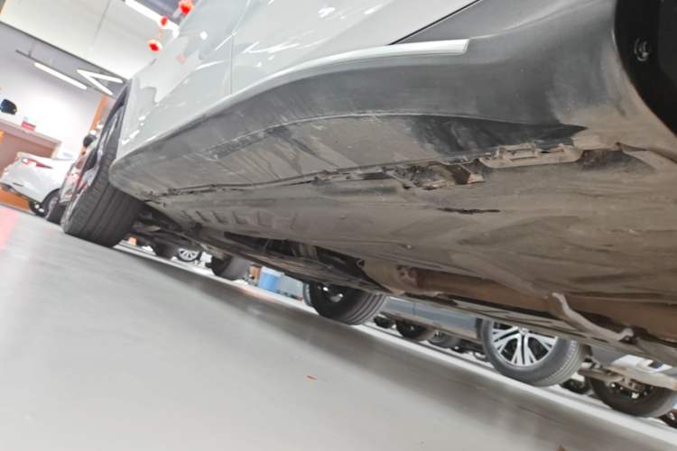 Used Mercedes-Benz GLC 2022 Refreshed GLC 300 L 4MATIC Dynamic Edition Prestige Version Left Side Sill