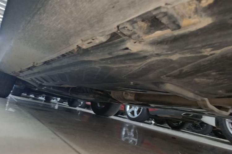 Used Mercedes-Benz GLC 2022 Facelift GLC 300 L 4MATIC Luxury Edition Left Side Sill