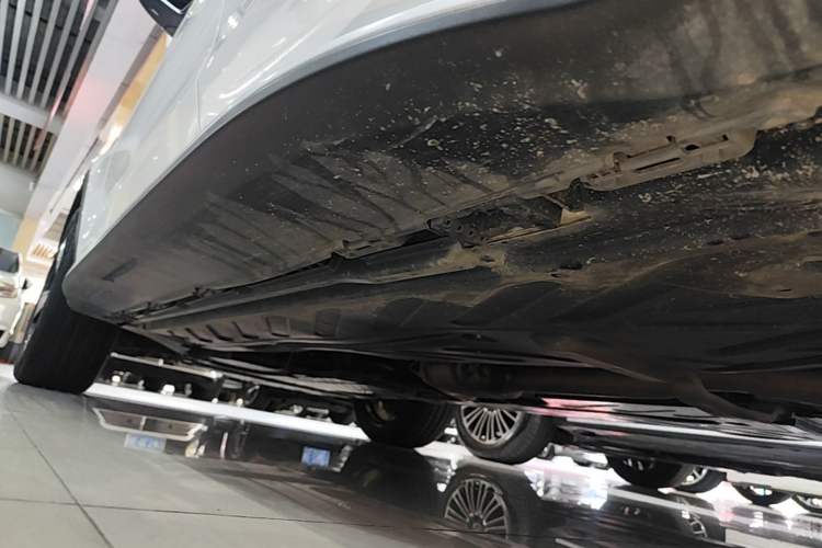 Used Mercedes-Benz GLC 2022 Refreshed GLC 300 L 4MATIC Dynamic Edition Prestige Version Left Side Sill