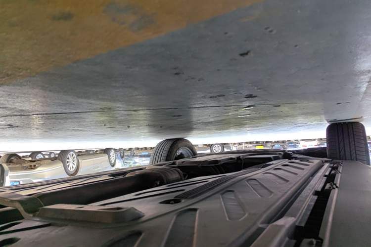 Used Mercedes-Benz GLC 2022 GLC 300 L 4MATIC Dynamic Model Left Side Sill