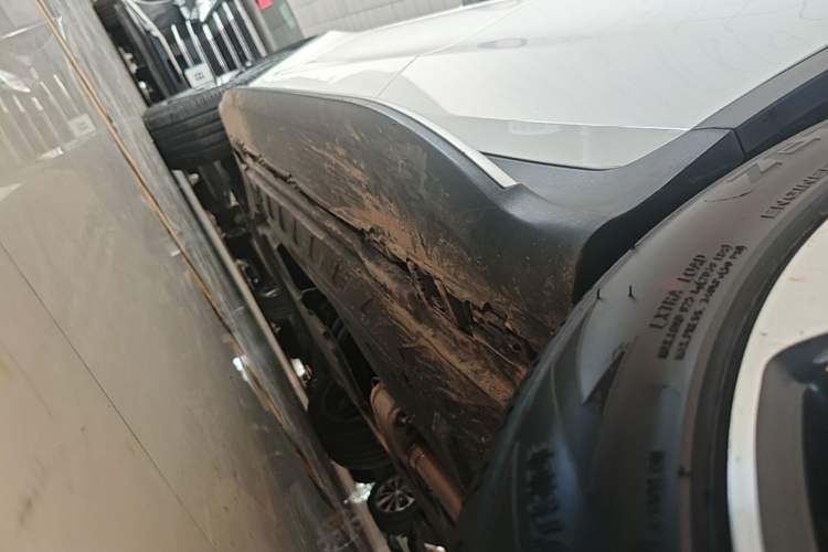 Used Mercedes-Benz GLC 2022 GLC 300 L 4MATIC Dynamic Edition Prestige Model Left Side Sill