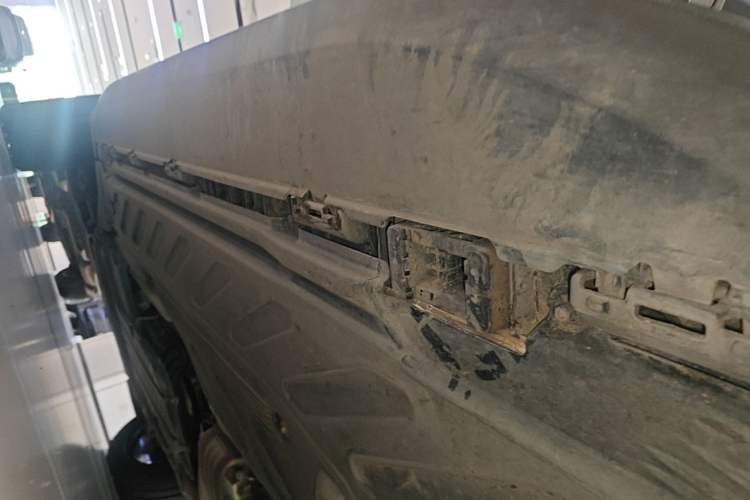 Used Mercedes-Benz GLC 2022 Refreshed GLC 300 L 4MATIC Dynamic Edition Prestige Version Left Side Sill