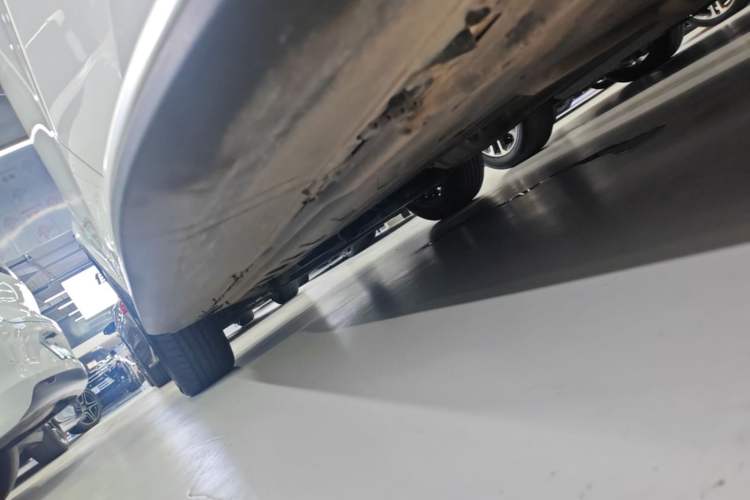 Used Mercedes-Benz GLC 2022 Refreshed GLC 300 L 4MATIC Dynamic Edition Left Side Sill