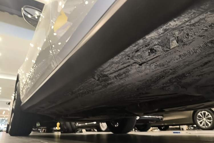 Used Mercedes-Benz GLC 2022 Facelifted GLC 260 L 4MATIC Dynamic Edition Left Side Sill