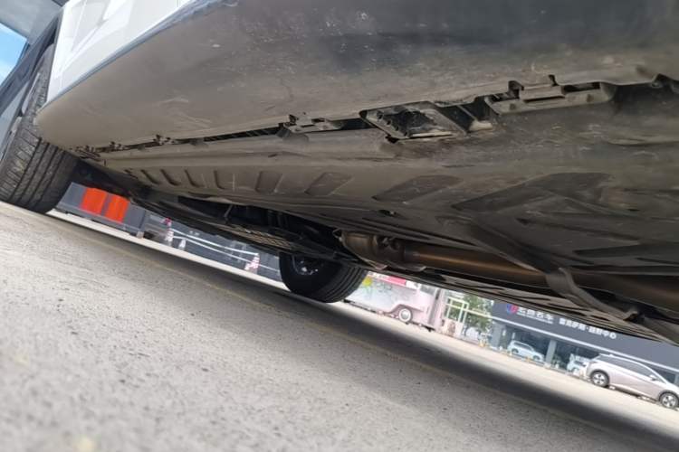 Used Mercedes-Benz GLC 2022 Facelift GLC 260 L 4MATIC Luxury Edition Left Side Sill