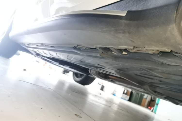 Used Mercedes-Benz GLC 2022 GLC 300 L 4MATIC Dynamic Edition Prestige Model Left Side Sill