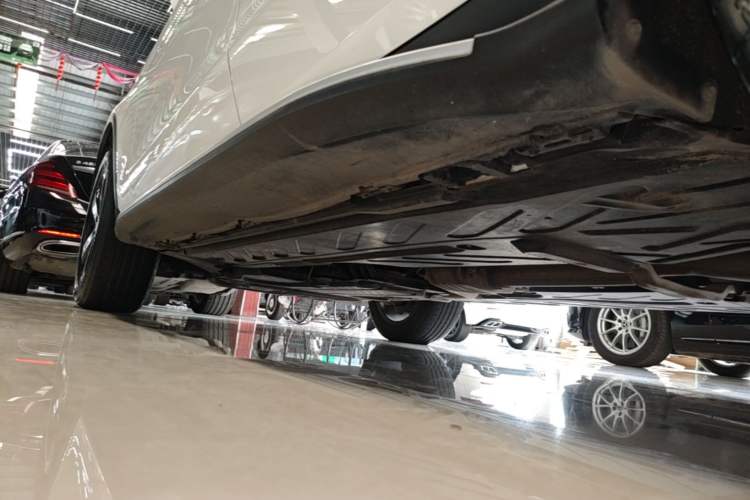 Used Mercedes-Benz GLC 2022 Facelifted GLC 260 L 4MATIC Dynamic Edition Left Side Sill