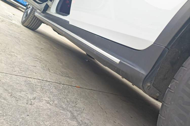 Used Mercedes-Benz GLC 2022 Second Facelift GLC 260 L 4MATIC Luxury Edition Left Side Sill