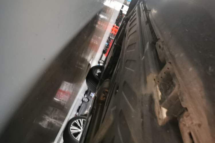 Used Mercedes-Benz GLC 2022 Refreshed GLC 300 L 4MATIC Dynamic Edition Left Side Sill