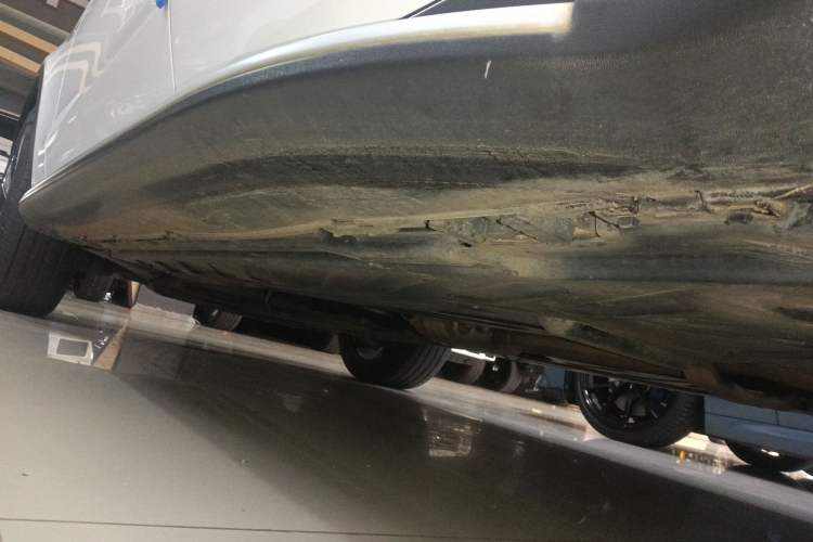 Used Mercedes-Benz GLC 2022 GLC 300 L 4MATIC Dynamic Edition Prestige Model Left Side Sill