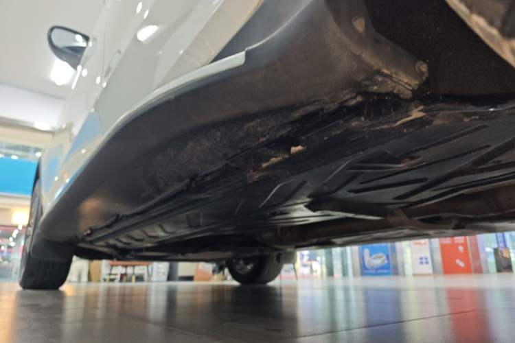 Used Mercedes-Benz GLC 2022 Refreshed GLC 300 L 4MATIC Dynamic Edition Left Side Sill