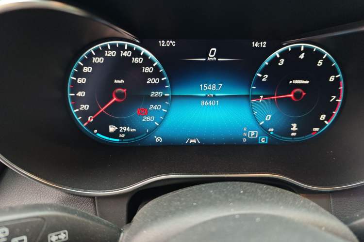 Used Mercedes-Benz GLC 2022 GLC 300 L 4MATIC Dynamic Edition Prestige Model Odometer Close Up