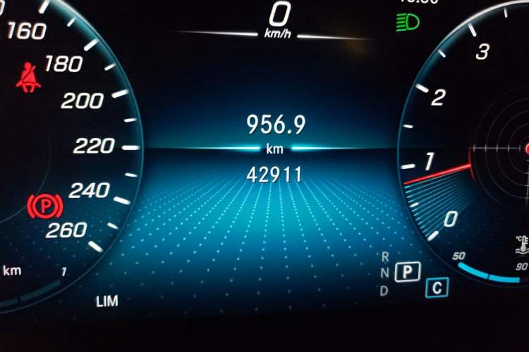 Used Mercedes-Benz GLC 2022 GLC 260 L 4MATIC Luxury Model Odometer Close Up