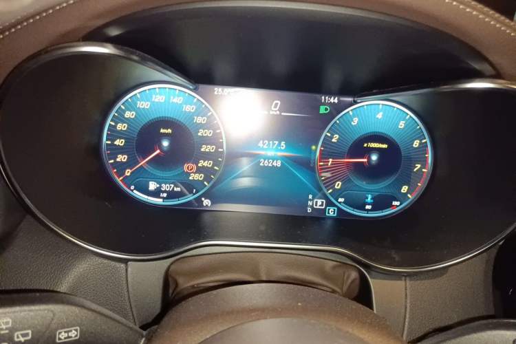 Used Mercedes-Benz GLC 2022 Facelifted GLC 260 L 4MATIC Dynamic Edition Odometer Close Up
