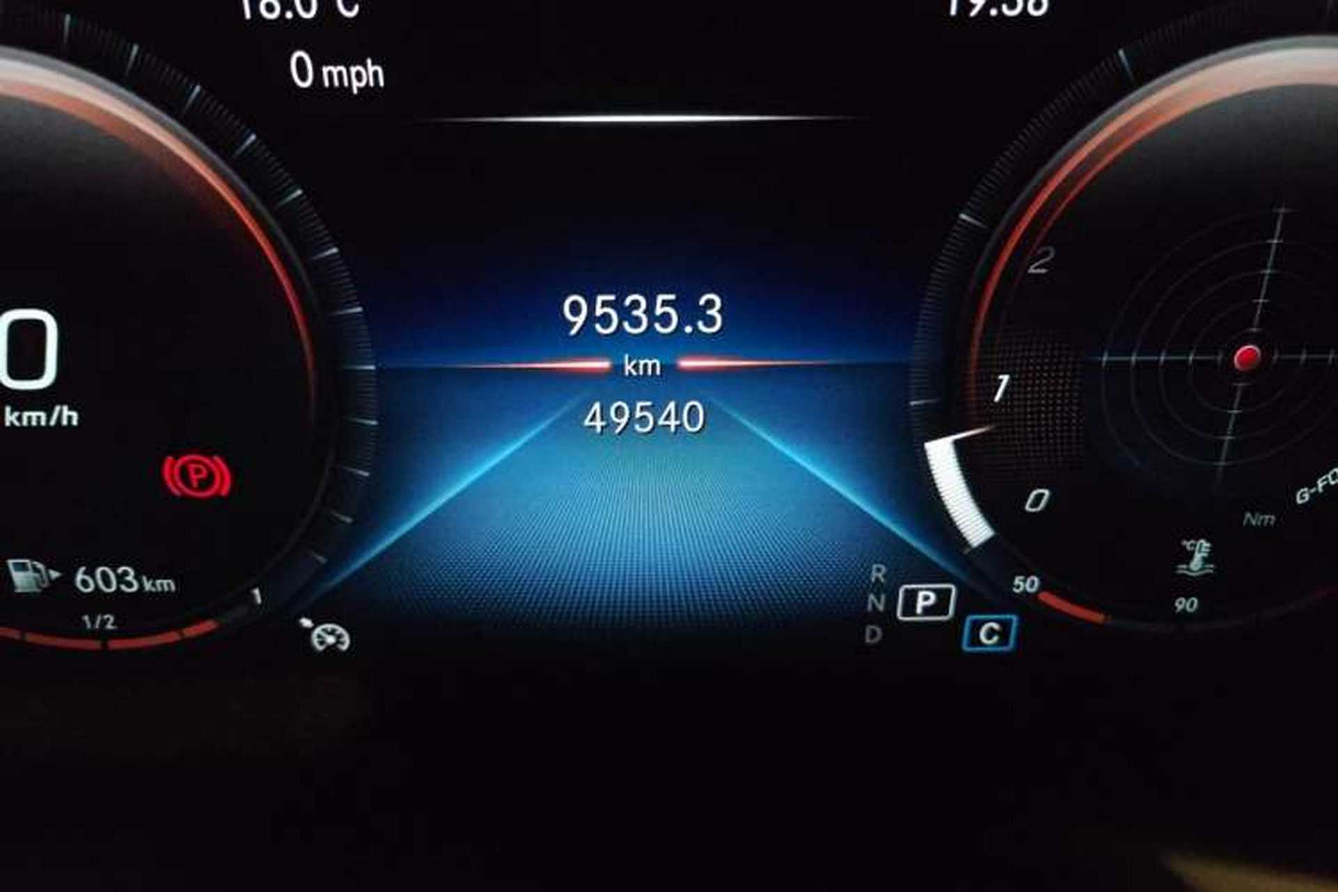 Used Mercedes-Benz GLC 2022 Facelift GLC 260 L 4MATIC Luxury Edition Odometer Close Up
