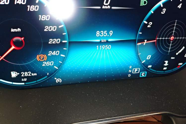 Used Mercedes-Benz GLC 2022 Refreshed GLC 300 L 4MATIC Dynamic Edition Prestige Version Odometer Close Up