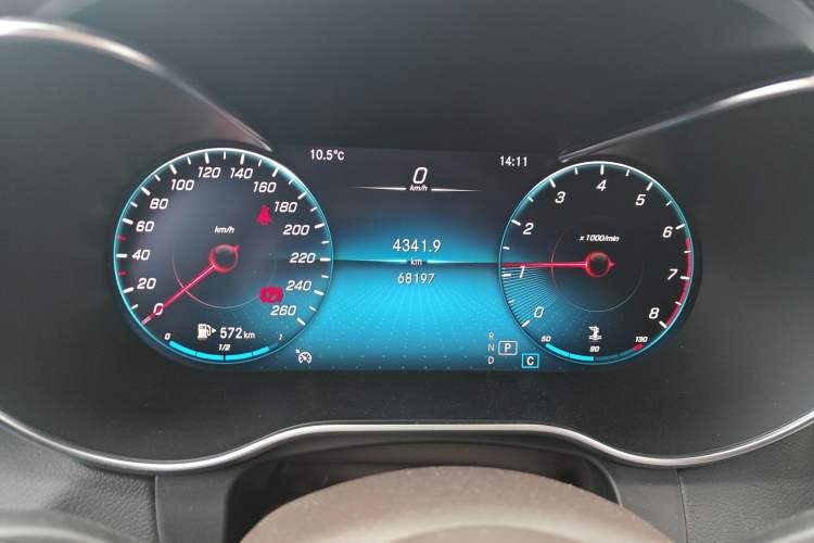 Used Mercedes-Benz GLC 2022 GLC 260 L 4MATIC Luxury Model Odometer Close Up