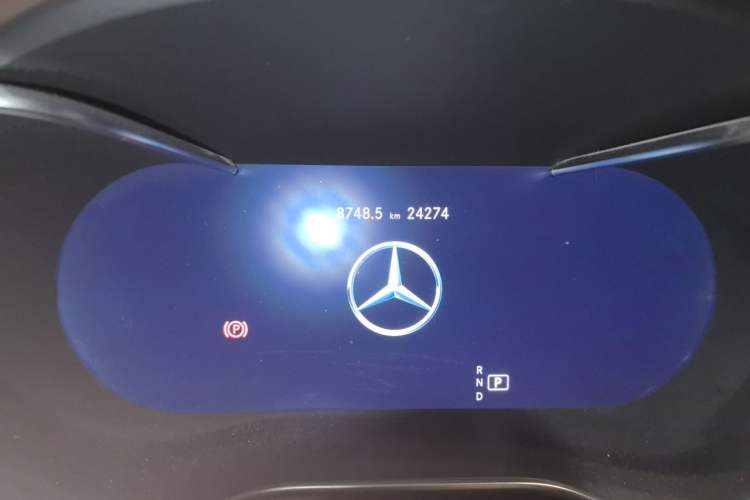 Used Mercedes-Benz GLC 2022 Second Facelift GLC 260 L 4MATIC Luxury Edition Odometer Close Up