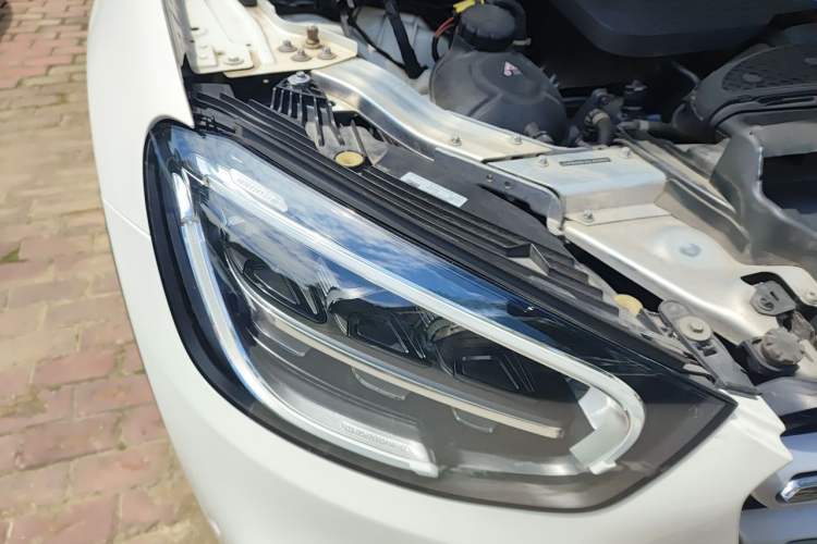 Used Mercedes-Benz GLC 2022 Second Facelift GLC 260 L 4MATIC Dynamic Edition Right Front Headlight