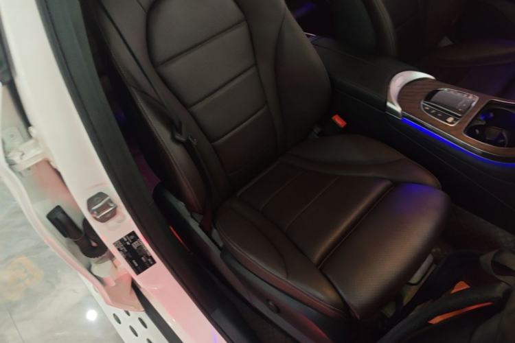 Used Mercedes-Benz GLC 2022 Refreshed GLC 300 L 4MATIC Dynamic Edition Prestige Version Right Front Seat