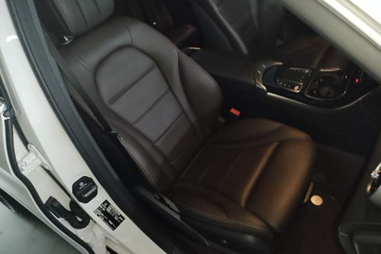 Used Mercedes-Benz GLC 2022 Facelifted GLC 260 L 4MATIC Dynamic Edition Right Front Seat