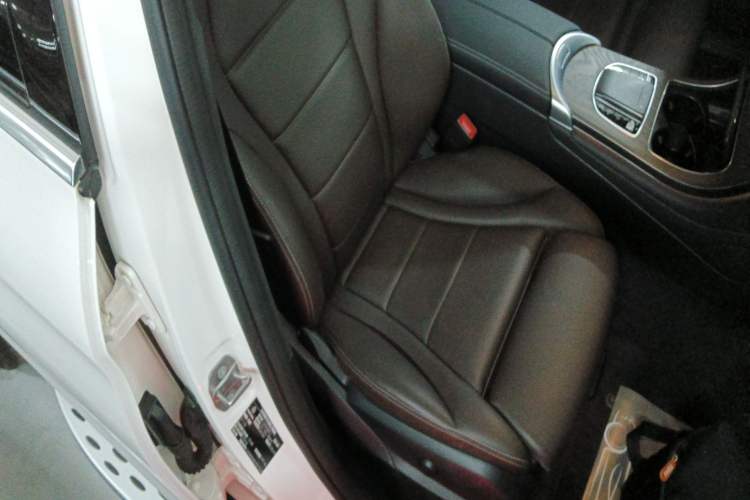 Used Mercedes-Benz GLC 2022 Refreshed GLC 300 L 4MATIC Dynamic Edition Prestige Version Right Front Seat