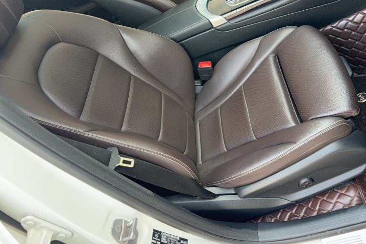 Used Mercedes-Benz GLC 2022 Facelifted GLC 260 L 4MATIC Dynamic Edition Right Front Seat