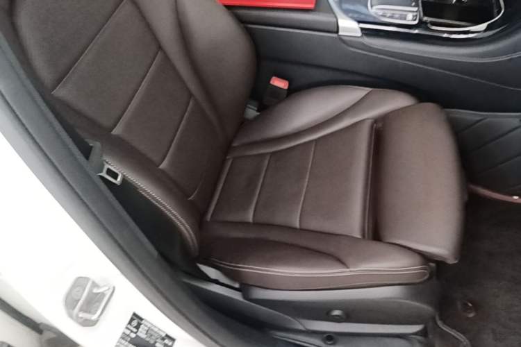 Used Mercedes-Benz GLC 2022 GLC 260 L 4MATIC Dynamic Edition Right Front Seat