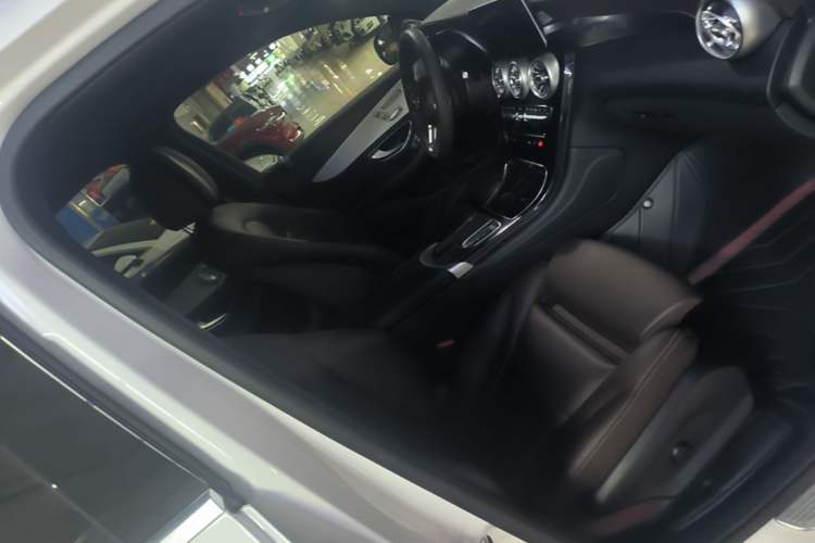 Used Mercedes-Benz GLC 2022 GLC 260 L 4MATIC Dynamic Edition Right Front Seat