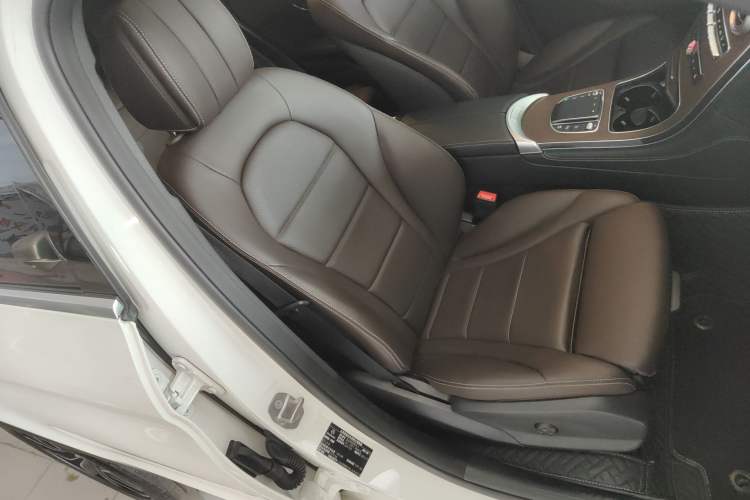 Used Mercedes-Benz GLC 2022 GLC 260 L 4MATIC Luxury Model Right Front Seat
