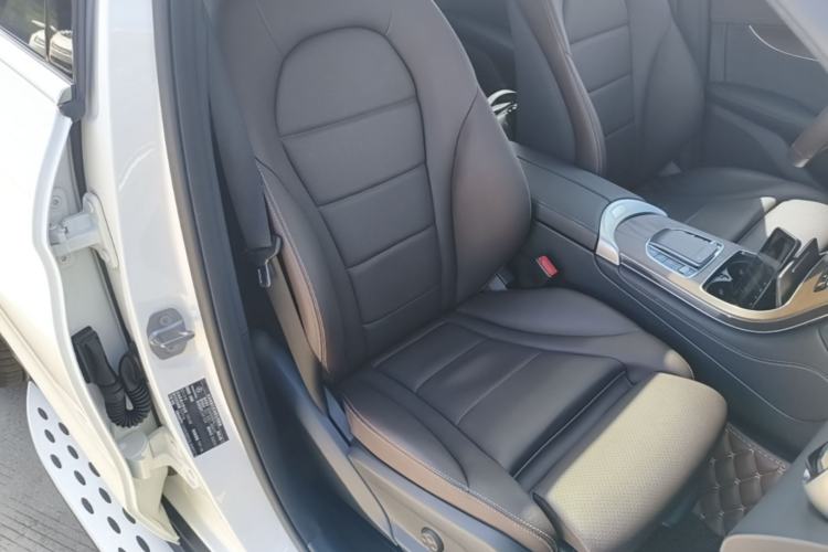 Used Mercedes-Benz GLC 2022 Facelift GLC 260 L 4MATIC Luxury Edition Right Front Seat