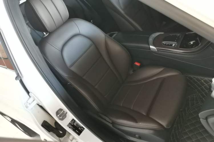Used Mercedes-Benz GLC 2022 GLC 300 L 4MATIC Dynamic Edition Prestige Model Right Front Seat