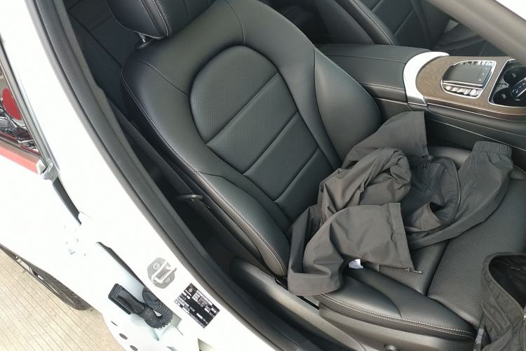 Used Mercedes-Benz GLC 2022 Facelifted GLC 300 L 4MATIC Luxury Edition Right Front Seat