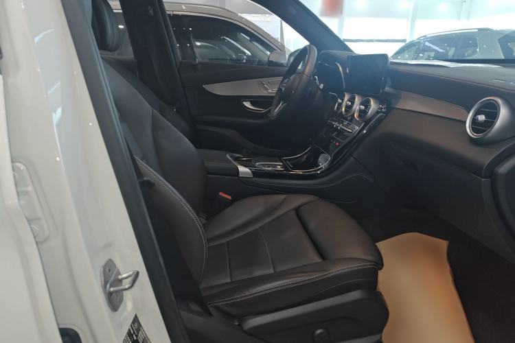 Used Mercedes-Benz GLC 2022 Second Facelift GLC 260 L 4MATIC Dynamic Edition Right Front Seat
