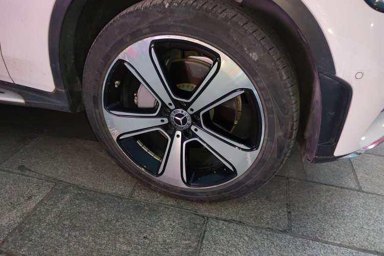 Used Mercedes-Benz GLC 2022 GLC 300 L 4MATIC Dynamic Edition Prestige Model Right Front Wheel Hub