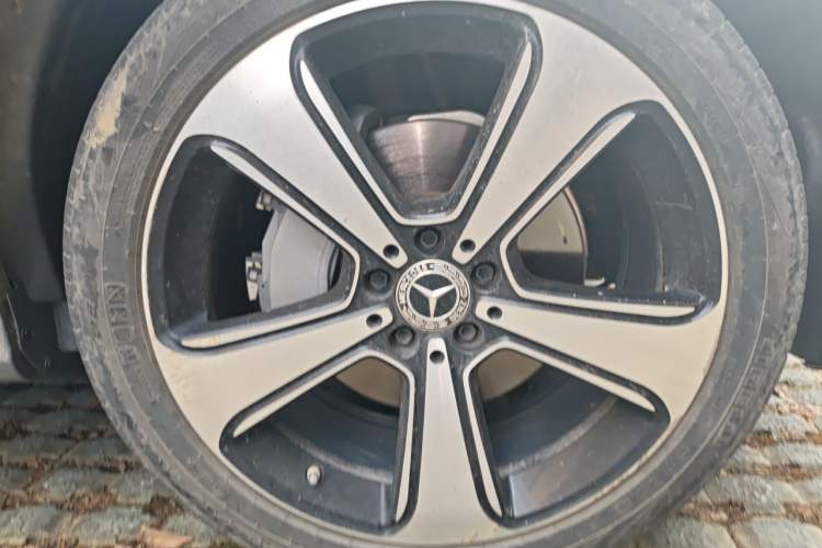 Used Mercedes-Benz GLC 2022 Refreshed GLC 300 L 4MATIC Dynamic Edition Prestige Version Right Front Wheel Hub