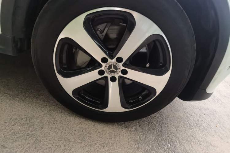 Used Mercedes-Benz GLC 2022 Refreshed GLC 260 L 4MATIC Dynamic Edition Right Front Wheel Hub