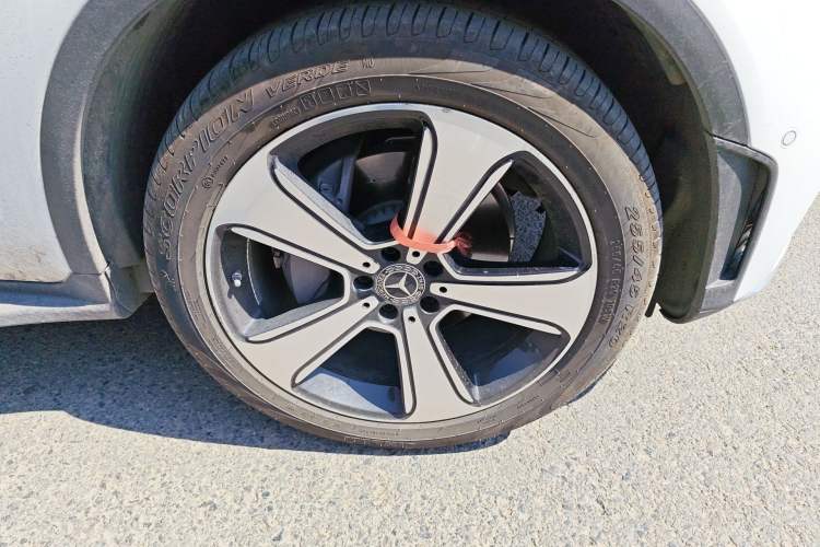 Used Mercedes-Benz GLC 2022 Refreshed GLC 300 L 4MATIC Dynamic Edition Prestige Version Right Front Wheel Hub